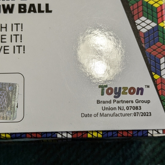 Brand NEW! Rubik's Cube Gift Set - Picture 6 of 6